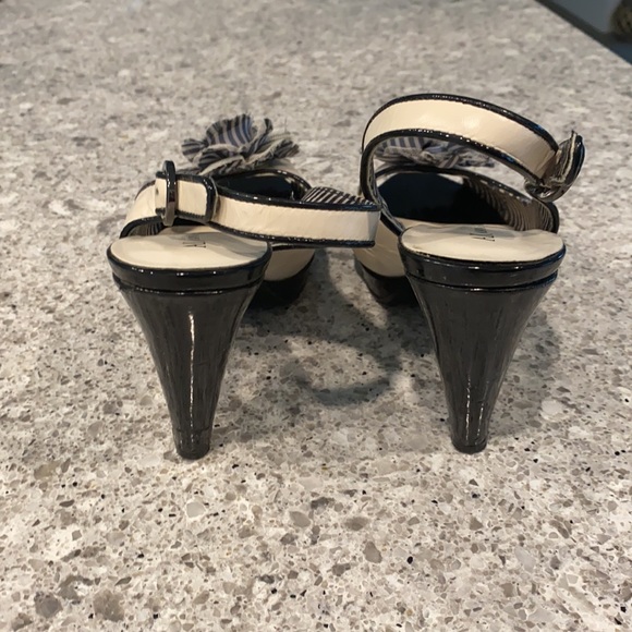 Anne Klein cream and black heels. - Picture 3 of 7